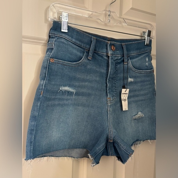 NWT Express High Rise Mom Denim Shorts, Size 2 - Picture 2 of 9